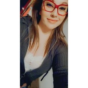 Meet your Posher, Kaila